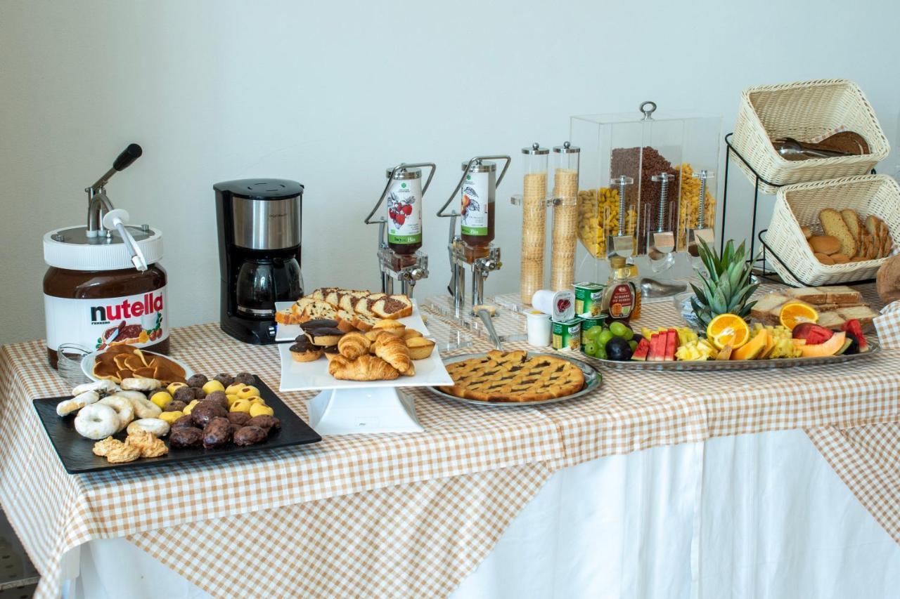 Casale Donna Rosa Bed & Breakfast Sannicola Exterior photo